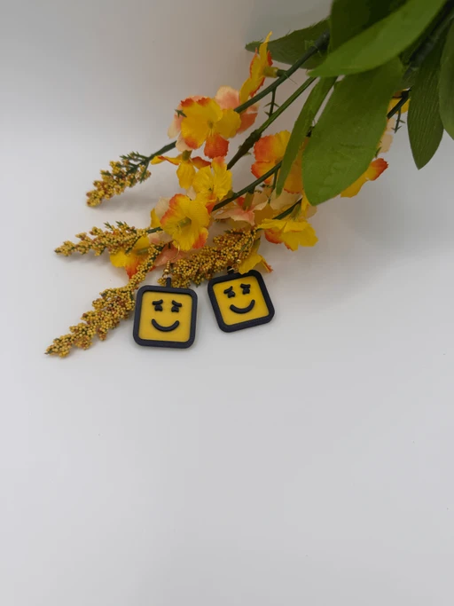 3D Printed Smiley Face Dangle Earrings