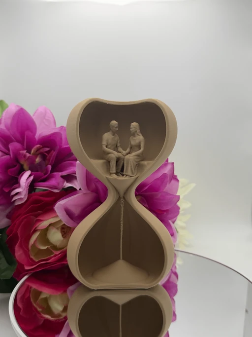 3D Printed Romantic Couple Hourglass Sculpture