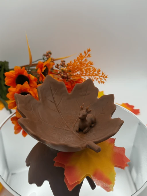 Maple Leaf Fawn Trinket Tray - 3D Printed Decorative Tray
